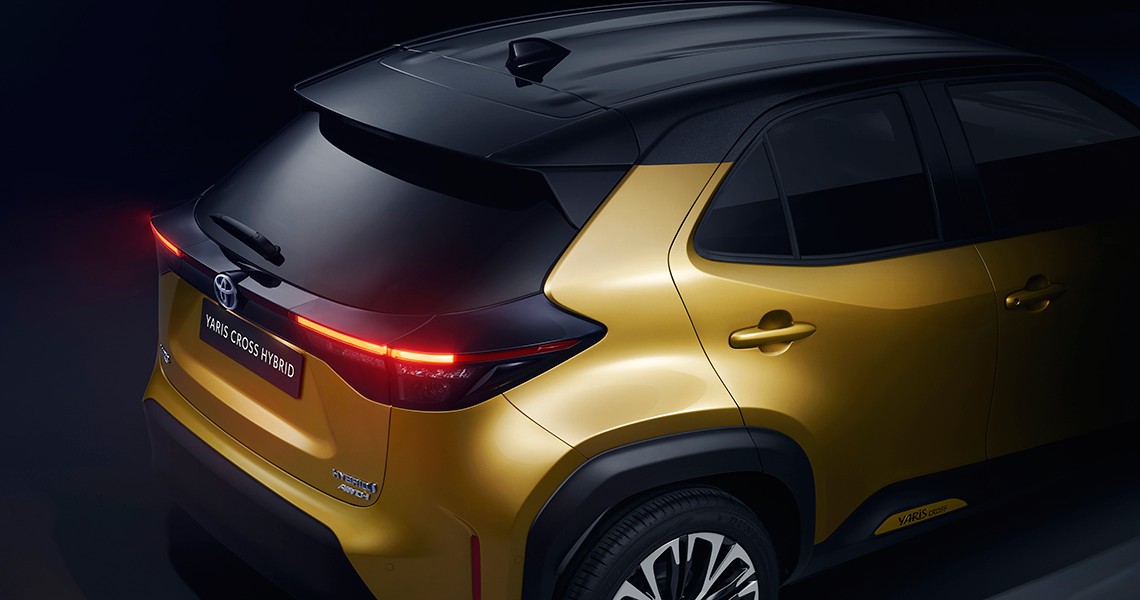 TOYOTA-YARIS-CROSS