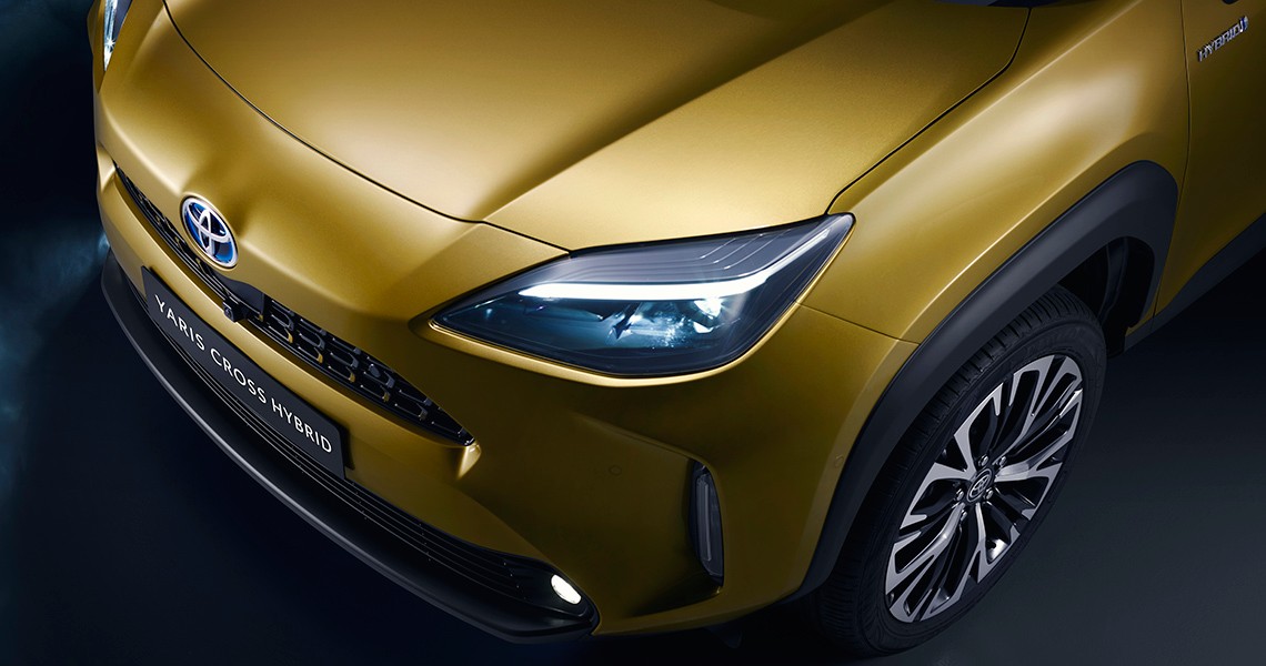 TOYOTA-YARIS-CROSS
