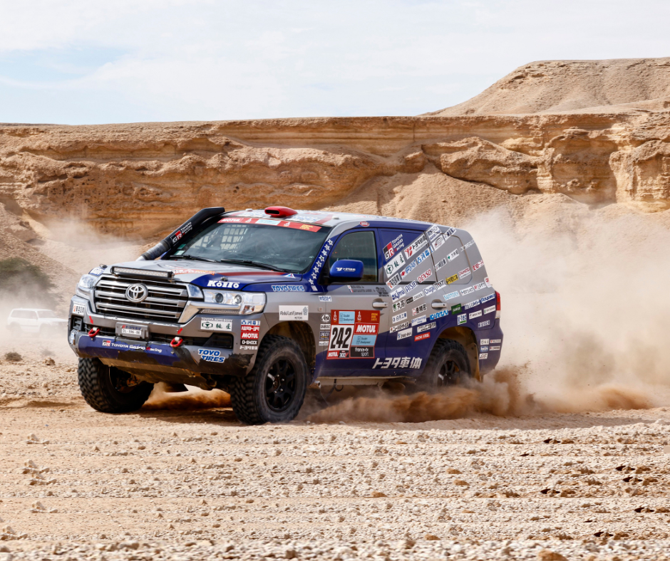 Toyota-Dakar-Land-Cruiser-Photoshopped