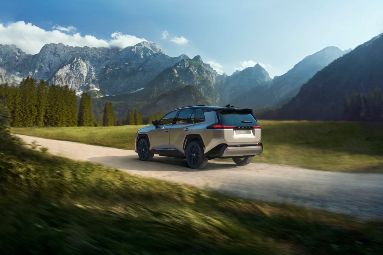 Zatražite ponudu za novu Toyotu RAV4